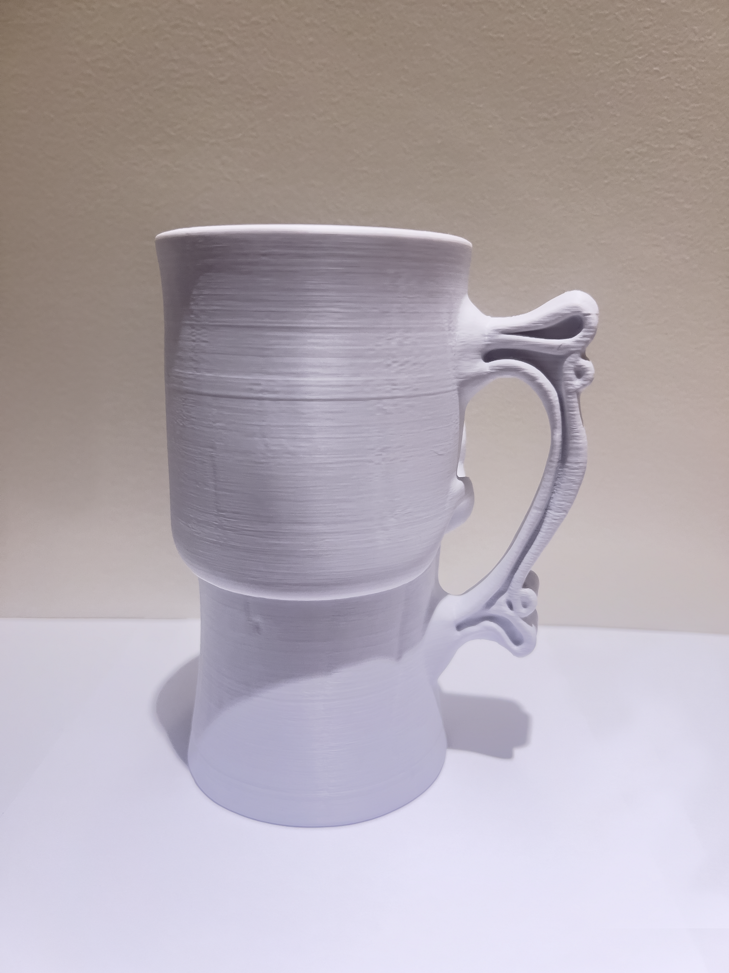 Baltas kaukolės formos skardinių laikiklis (0,5 l skardinėms) - Image 3