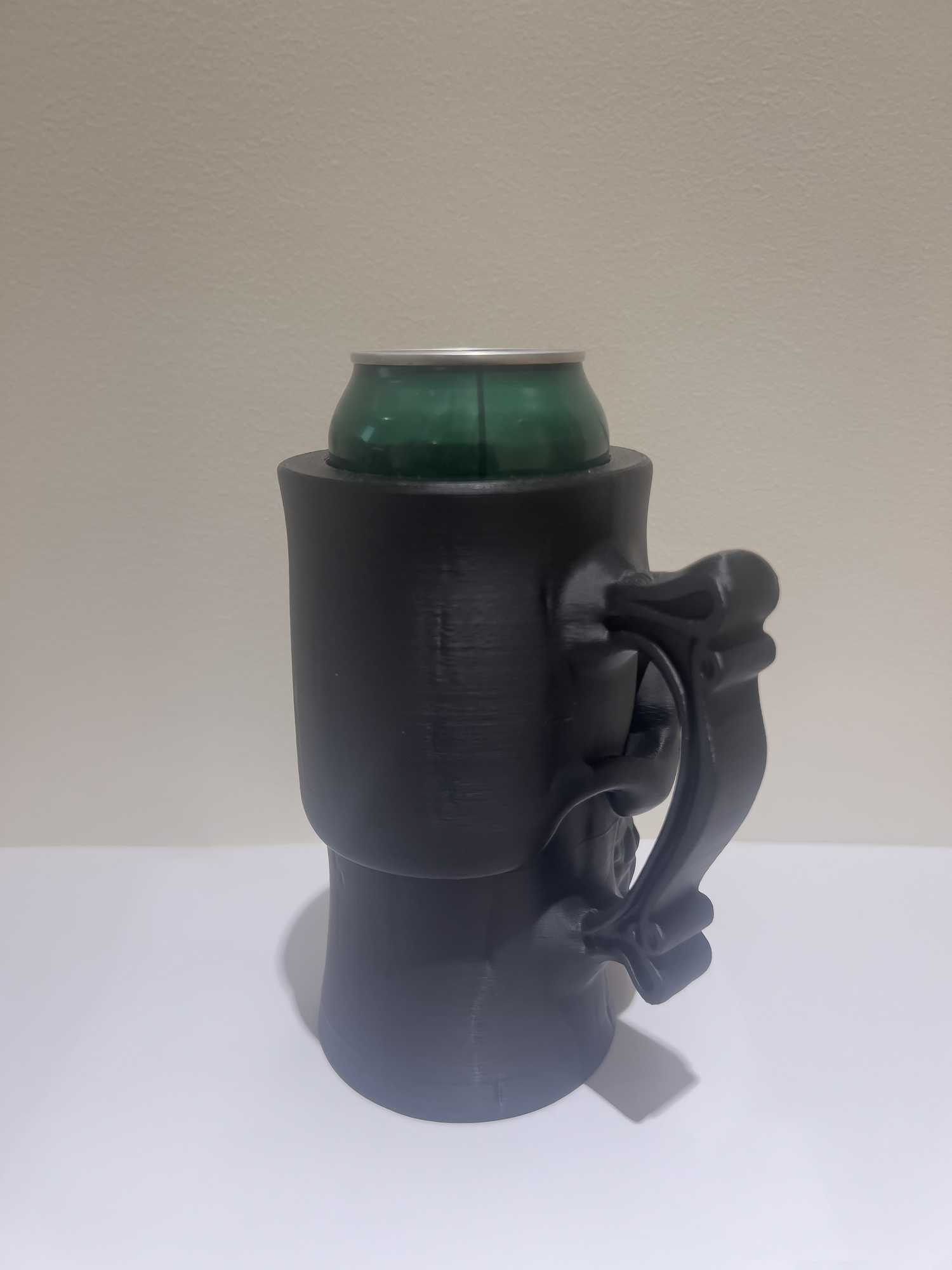 Juodas kaukolės formos skardinių laikiklis (0,5 l skardinėms) - Image 2