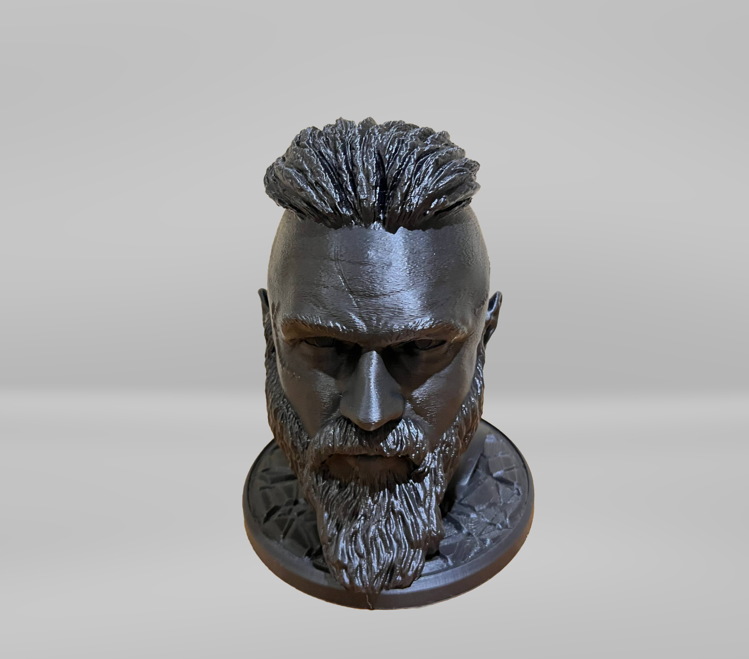 Ausinių stovas "Vikingas" Juodas